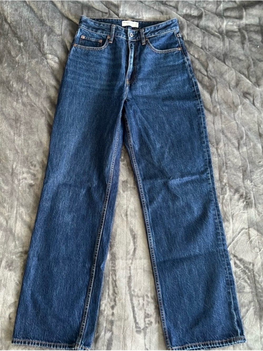 Abercrombie & Fitch 90s Relaxed Jeans Womens 28x30 Blue Dark Wash High Rise - Picture 2 of 6